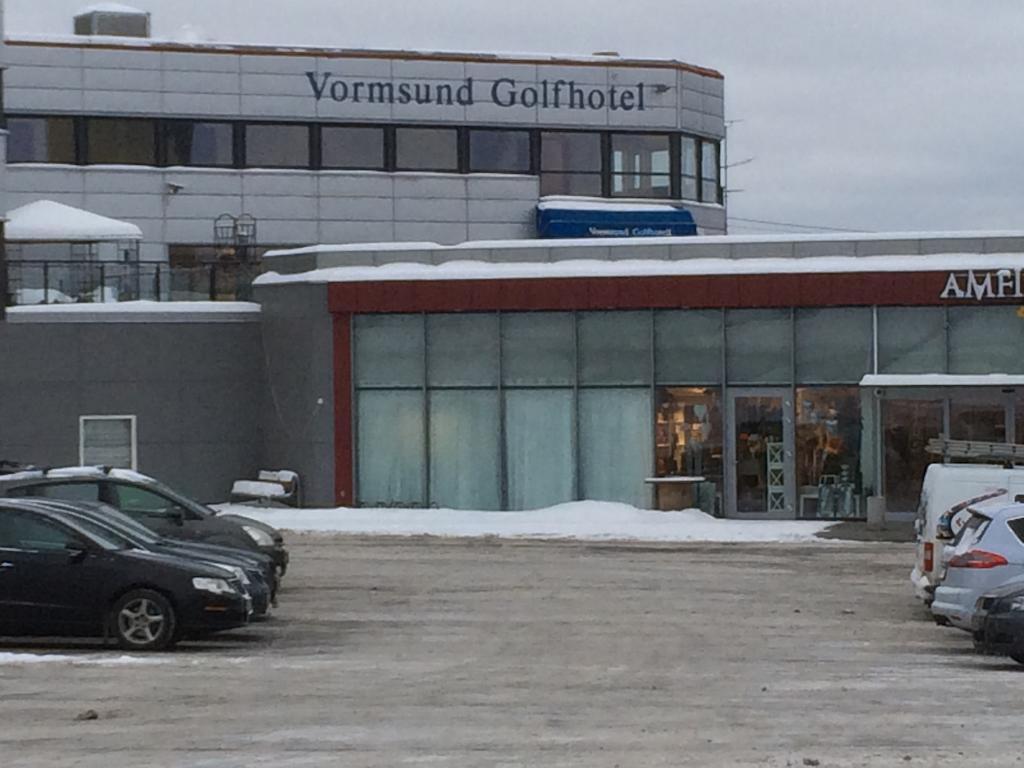 Vormsund Golf Hotell Bed Breakfast Exterior photo